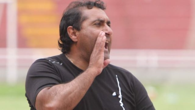 Julio Zamora es uno de los candidatos para dirigir a la selección de Bolivia