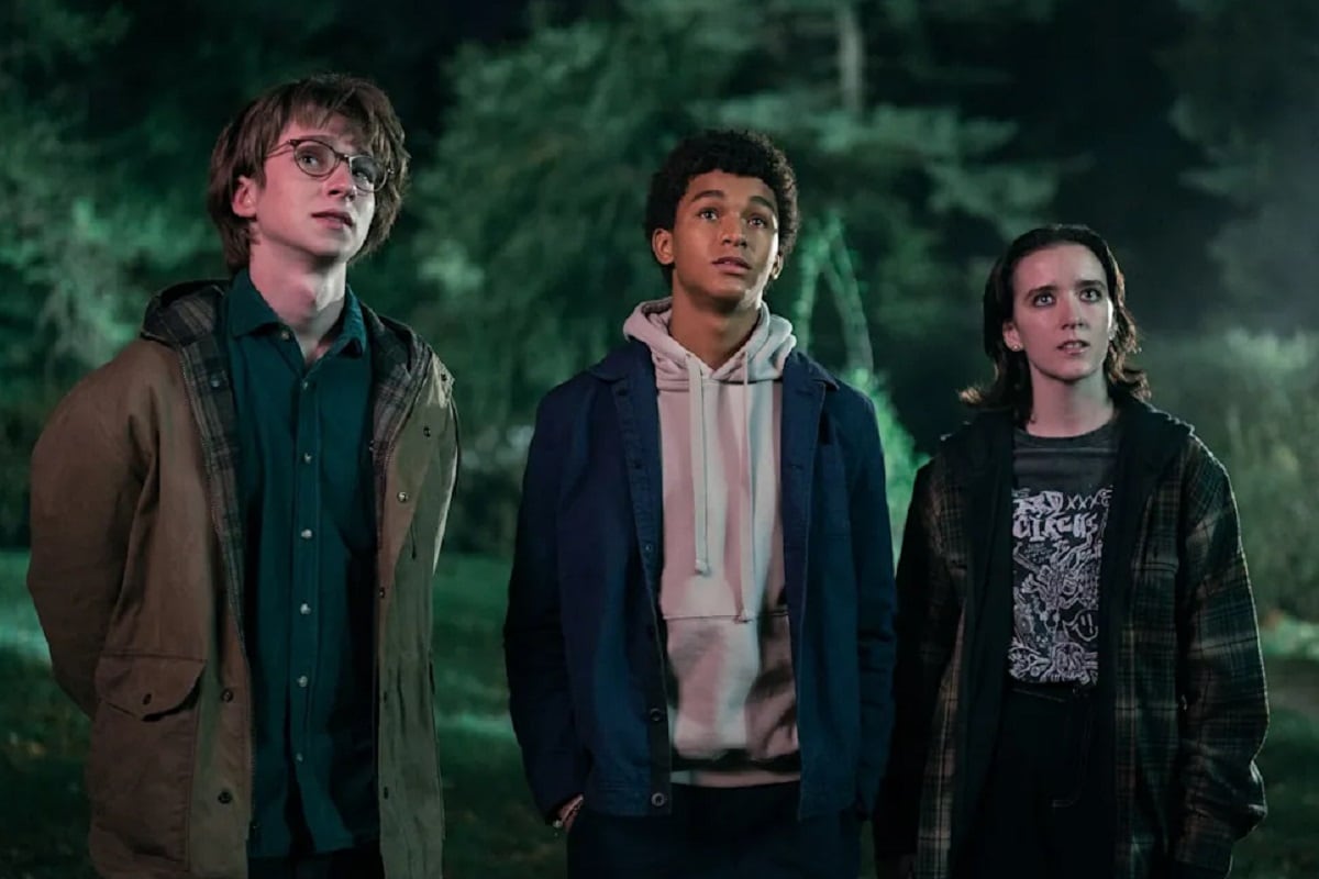 Abby Corrigan como Ema, Jaden Michael como Mickey Bolitar y Adrian Greensmith como Spoon en la serie "Harlan Coben’s Shelter" (Foto: Amazon Prime Video)