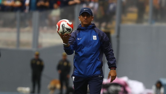 Salas, durante la derrota de Alianza Lima ante Sport Boys. (Foto: Leonardo Fernández / GEC)