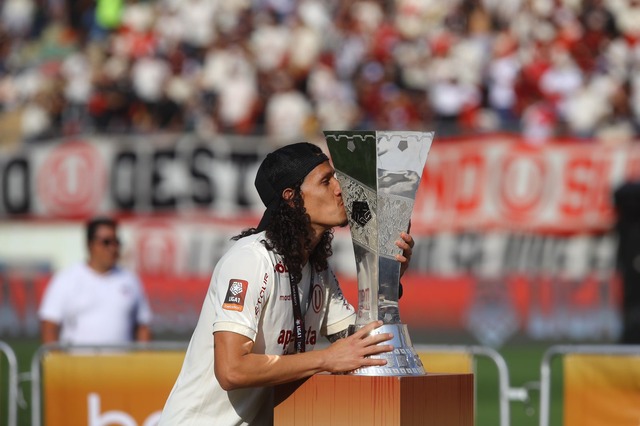 La celebración de Universitario en el Estadio Monumental. (Foto: Leonardo Fernández / GEC)