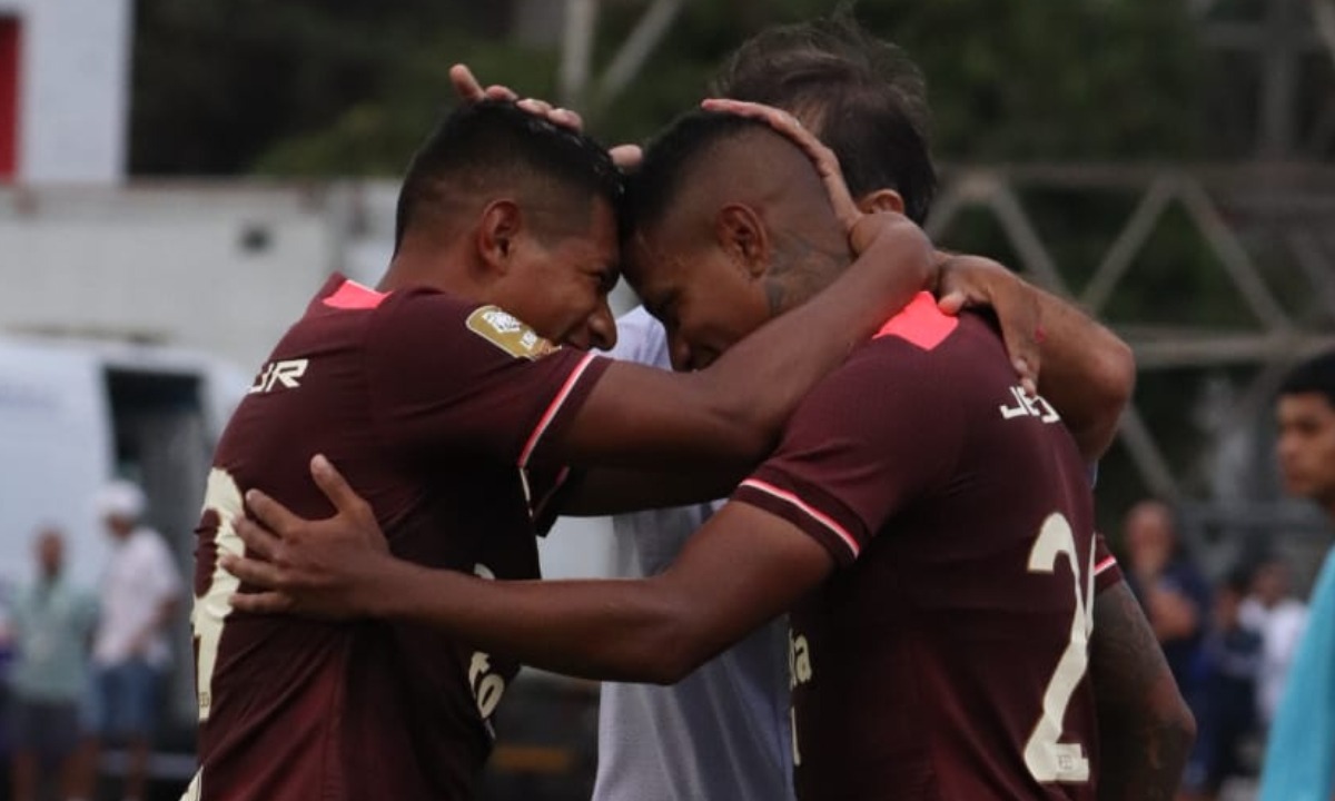 Edison Flores fue la figura del triunfo de la 'U' en el Mansiche. (Foto: Juan Carlos Briceño / GEC)