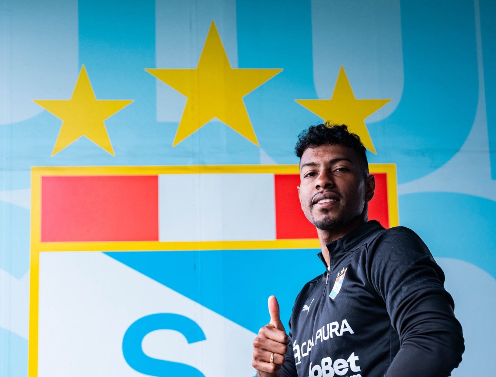 Miguel Araujo llegó a mitad de temporada para reforzar la defensa celeste. (Foto: Sporting Cristal)