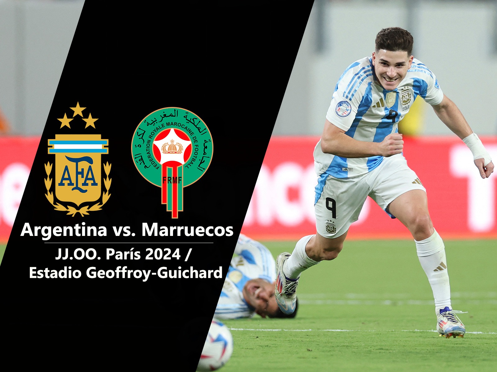 Argentina, con Julián Álvarez, se enfrenta a Marruecos por el grupo B del fútbol masculino de los JJ.OO. París 2024. | Foto: AFP / Composición: Héctor Honores