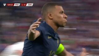 ¡Repitió el penal y marcó! Gol de Mbappé para el 1-0 en Francia vs. Grecia [VIDEO]