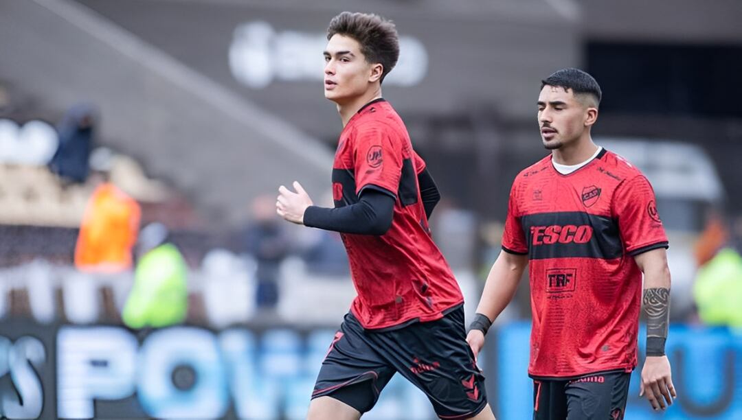 Juan Pablo Goicochea, delantero de Platense de Argentina y formado en Alianza Lima, también estuvo en la mira de Sporting Cristal. (Foto: Platense)