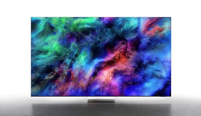 Convierte tu sala de estar en un escenario: descubre la experiencia de karaoke integrada en los televisores Samsung.