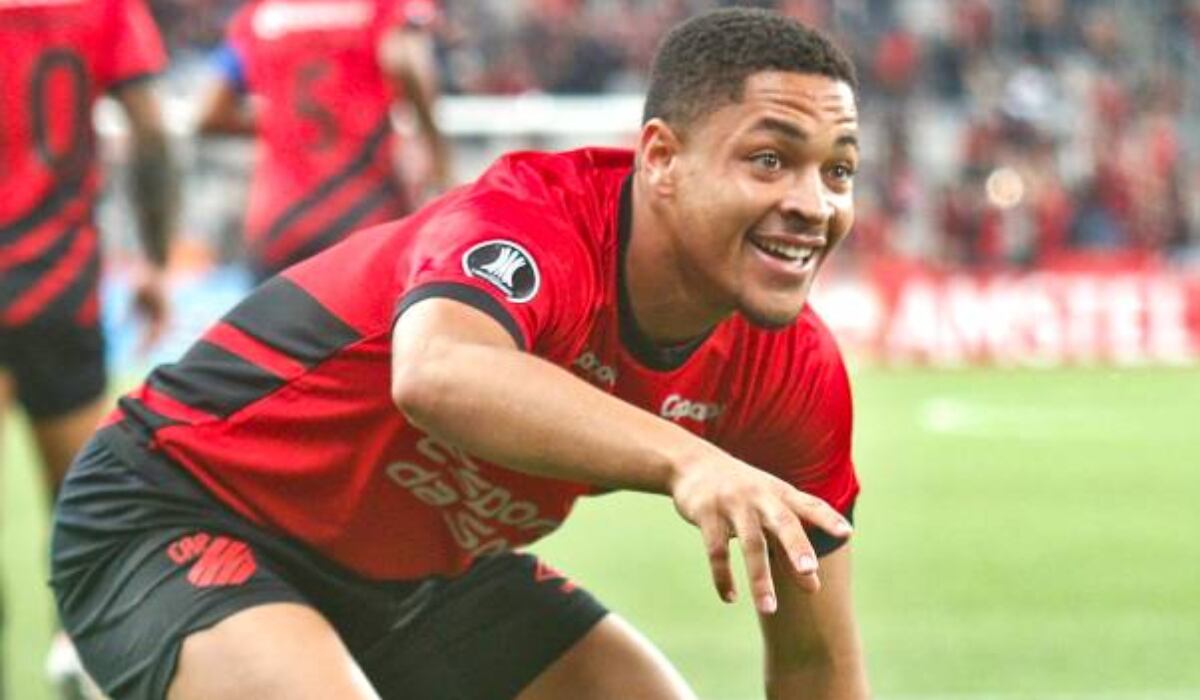 Vitor Roque tiene 18 años y es jugador de Athletico Paranaense. (Foto: Getty Images)