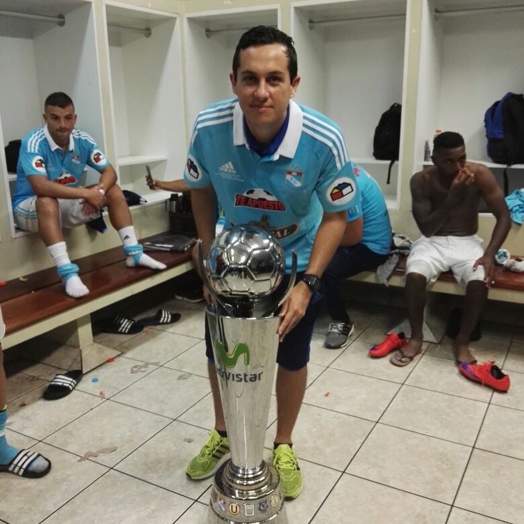 Dieter Schreiber celebrando el título 2016 con Sporting Cristal. (Foto: Difusión)