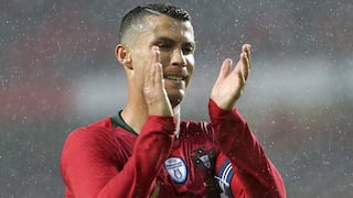 Cristiano Ronaldo y Cristiano Jr. practicaron tiros después del Portugal vs. Argelia [VIDEO]