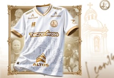 Juan Pablo II presentó camiseta en honor al Papa León XIV: “La fe que nos une”