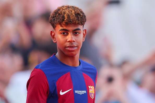 Lamine Yamal debutó en abril pasado como jugador del primer equipo del Barcelona. (Foto: Getty Images)