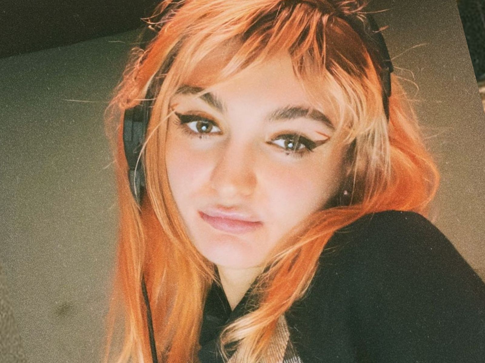 La joven artista también es la compositora de sus propias canciones (Foto: Anthony Lexa / Instagram)