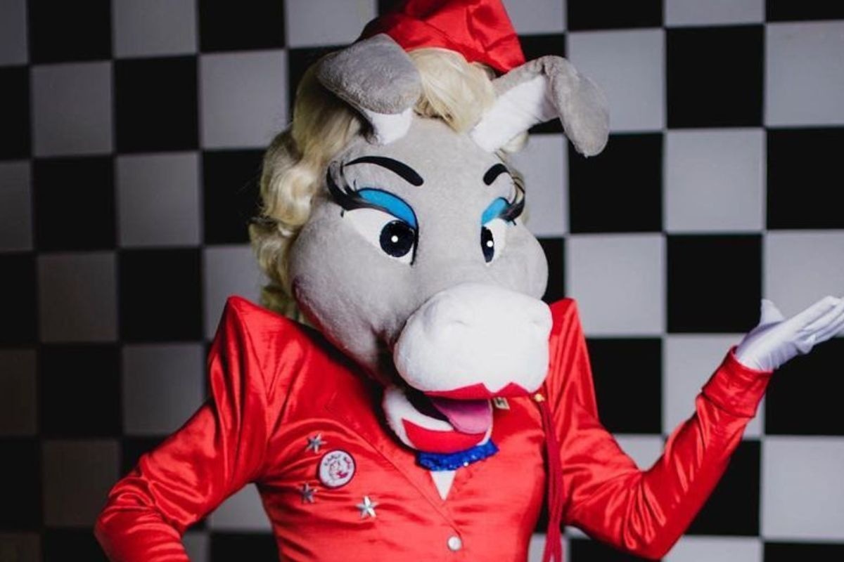 La Burrita Burrona empezó a hacer drag en el 2022 luego de quedarse sin trabajo (Foto: Burrita Burrona / Instagram)