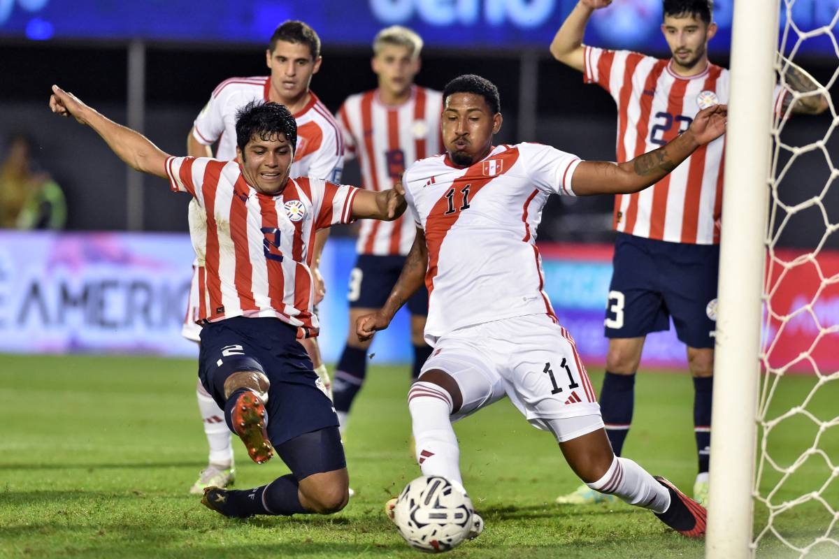 The game between Paraguay and Peru was very close during the 90 minutes. (Foto: AFP)