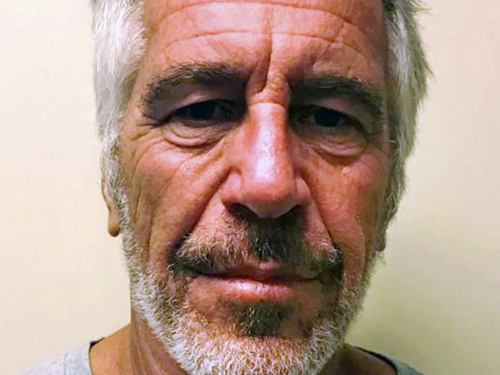 La lista de Jeffrey Epstein ha sido publicada por orden de una fiscal de Manhattan y se han revelado los nombres personalidades citadas en el caso (Foto: AFP)