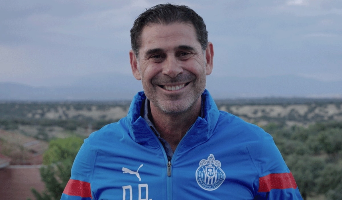 Fernando Hierro fue anunciado como nuevo directo deportivo del 'Rebaño'. (Foto: Chivas)
