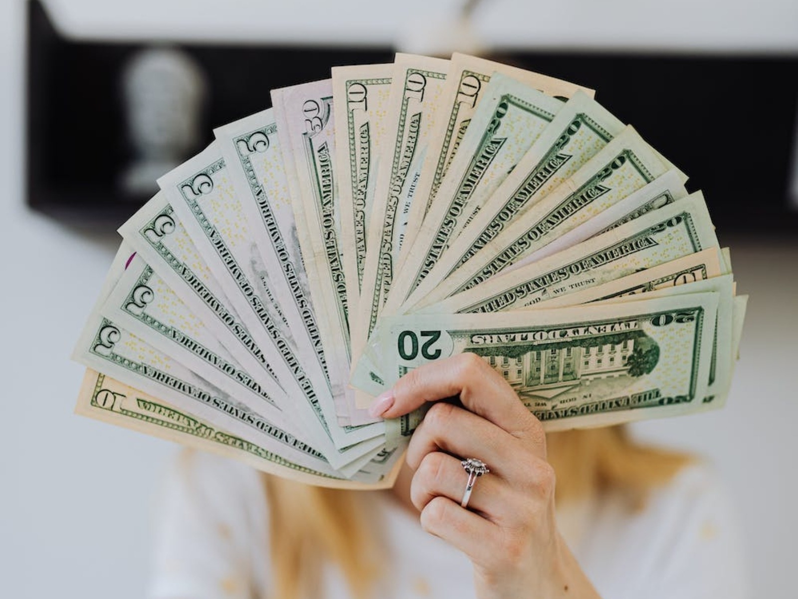 Cada ejemplar de estos valiosos billetes de dólar tiene una característica particular (Foto: Pexels)