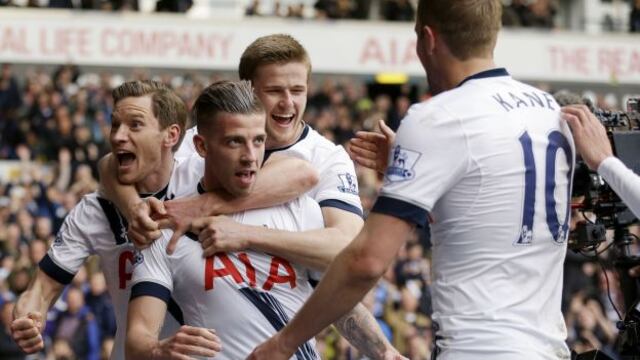 Tottenham ganó 3-0 a Manchester United y sigue peleando por Premier League