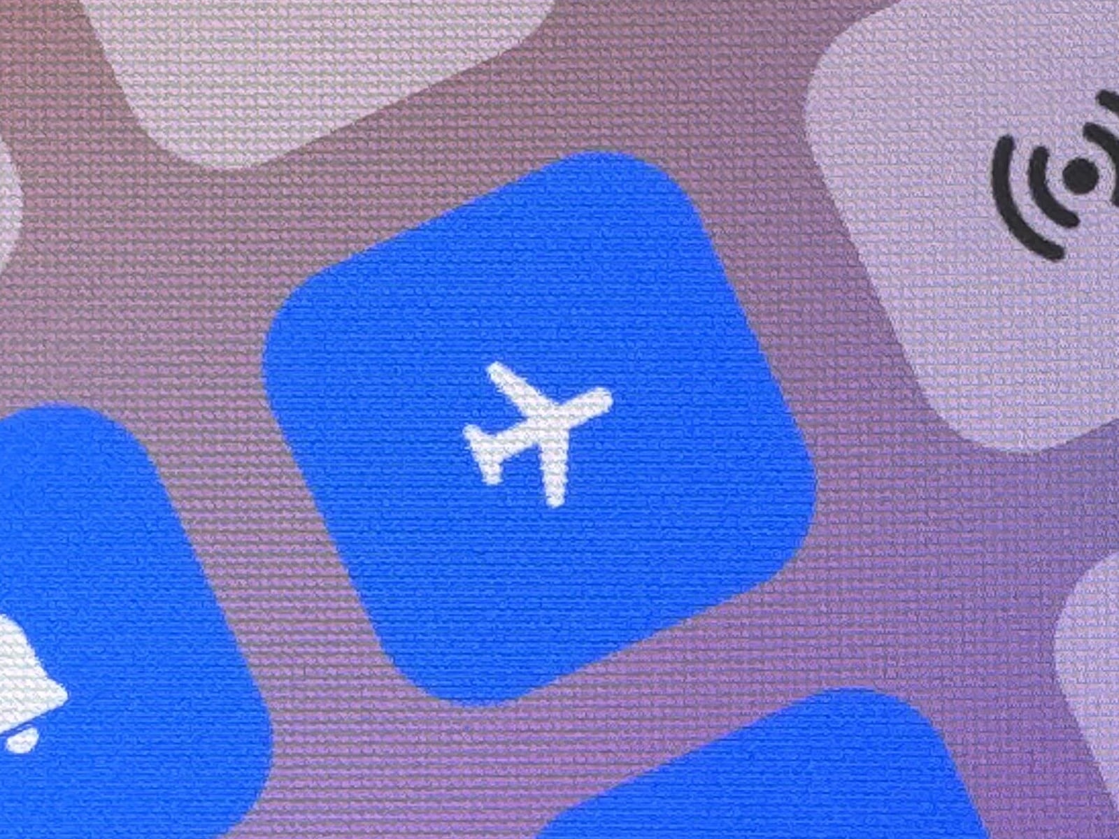 Despliega la barra de notificaciones para poder ver si tienes el "modo avión" activo. (Foto: Depor - Rommel Yupanqui)