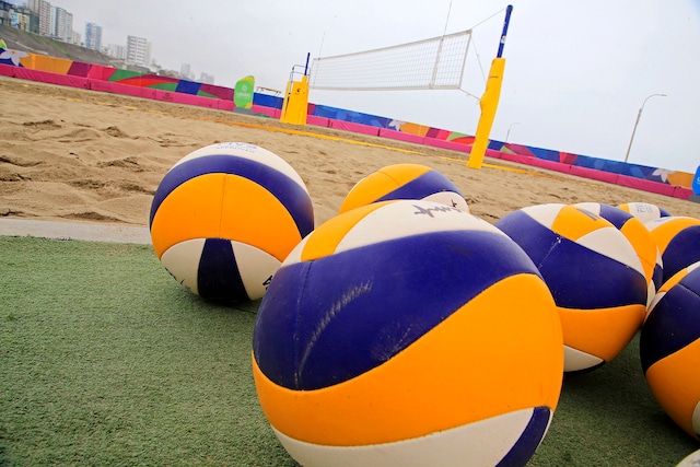 Canchas de arena – Vóley playa: campo con arena reglamentaria que no se pega en la piel. Aquí entrenan los seleccionados nacionales. (Foto: Legado)