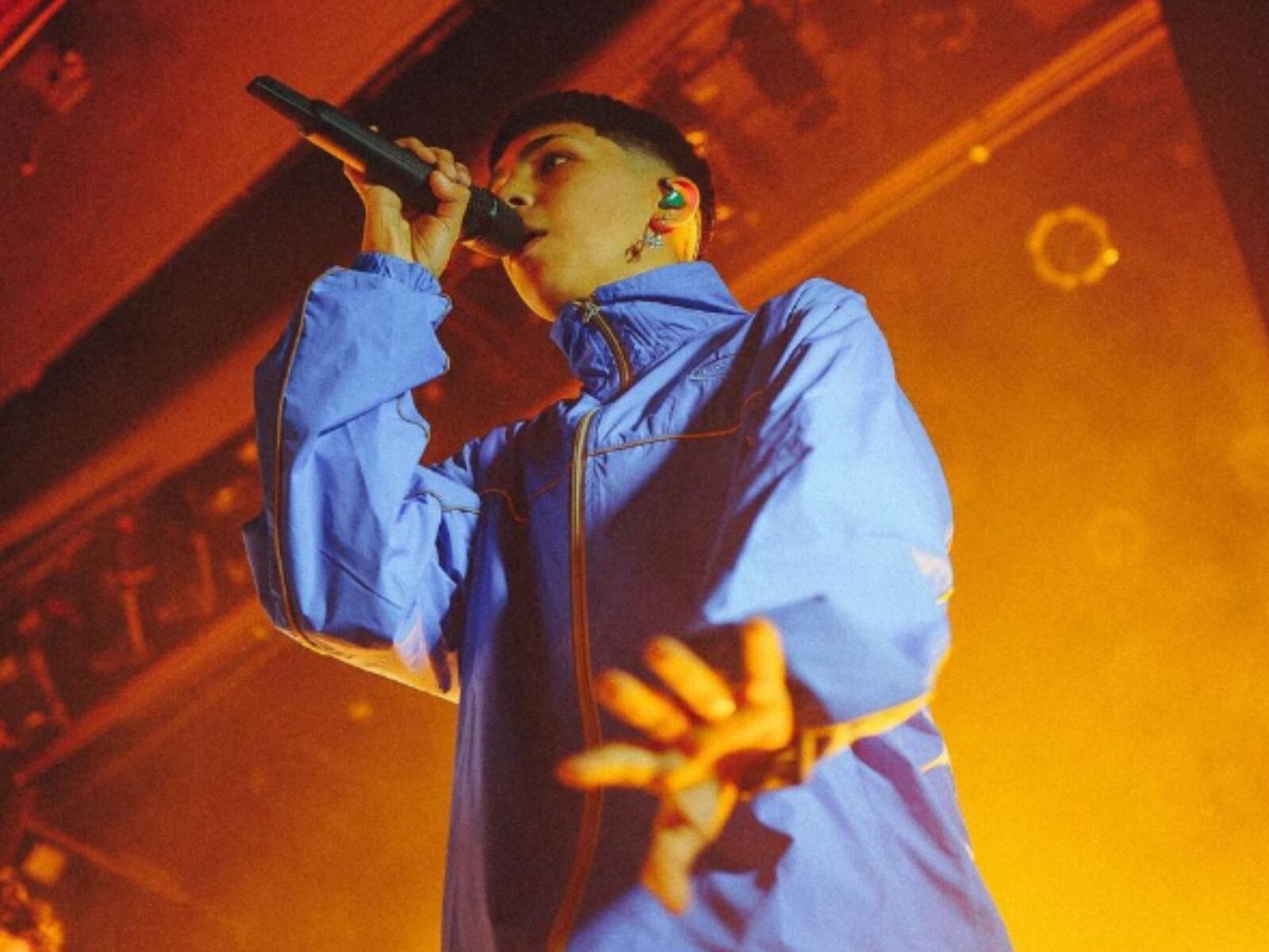 El cantante en una presentación (Foto: Milo J / Instagram)