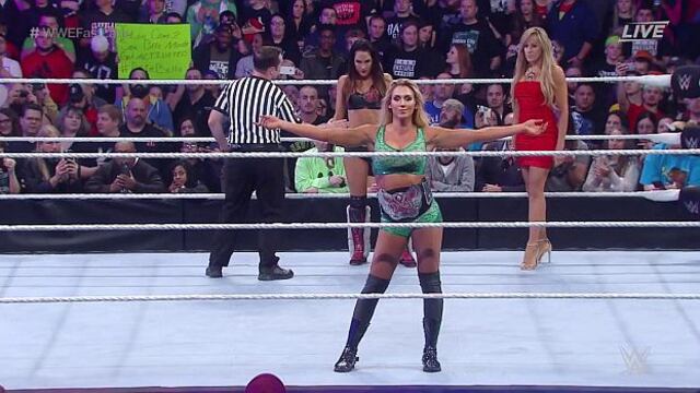 WWE: Charlotte se burló de las lesiones de Daniel Bryan y Nikki Bella (VIDEO)