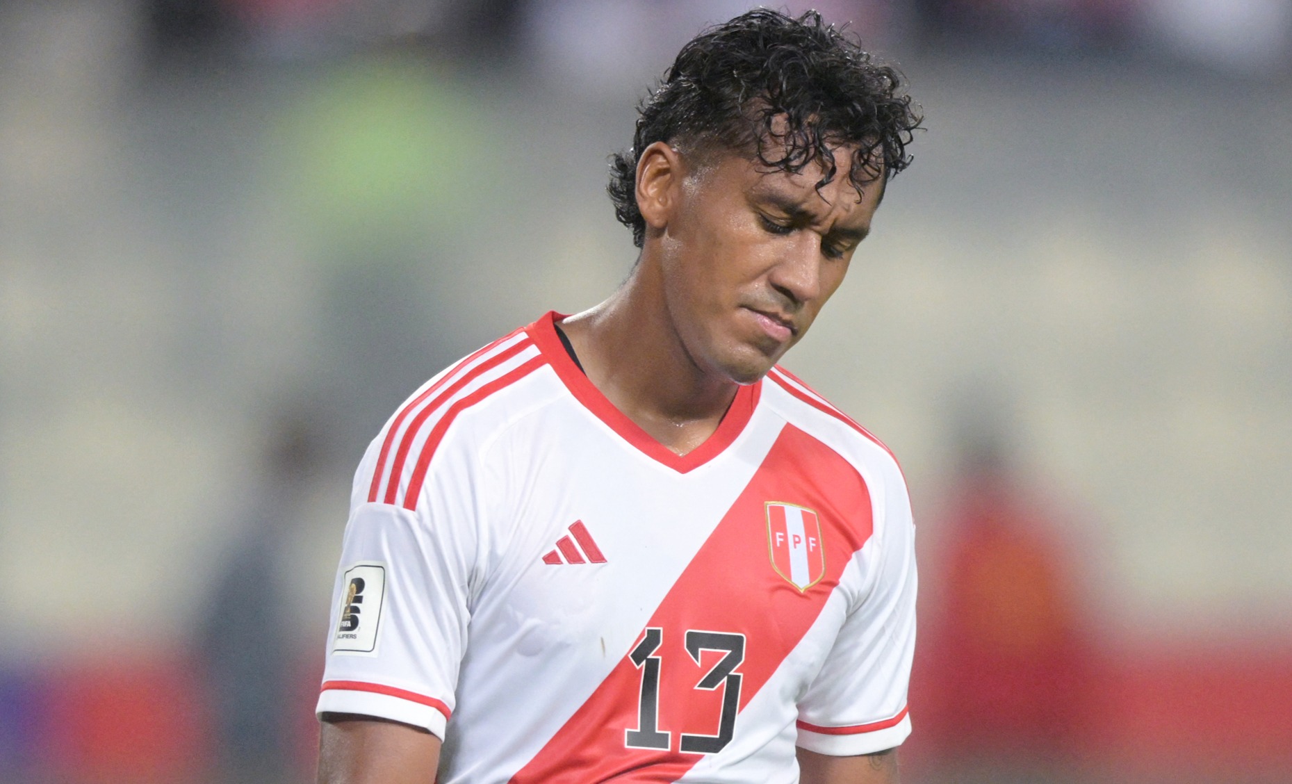 En el mes del debut de Fossati con la bicolor: ¿qué se sabe de Tapia y quién podría reemplazarlo? (Foto: AFP).