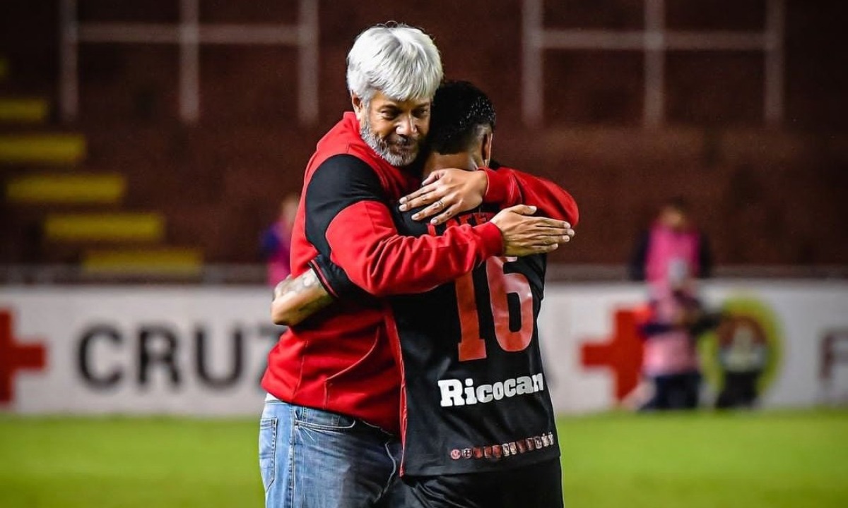 Marco Valencia es el entrenador de Melgar. (Foto: Melgar)