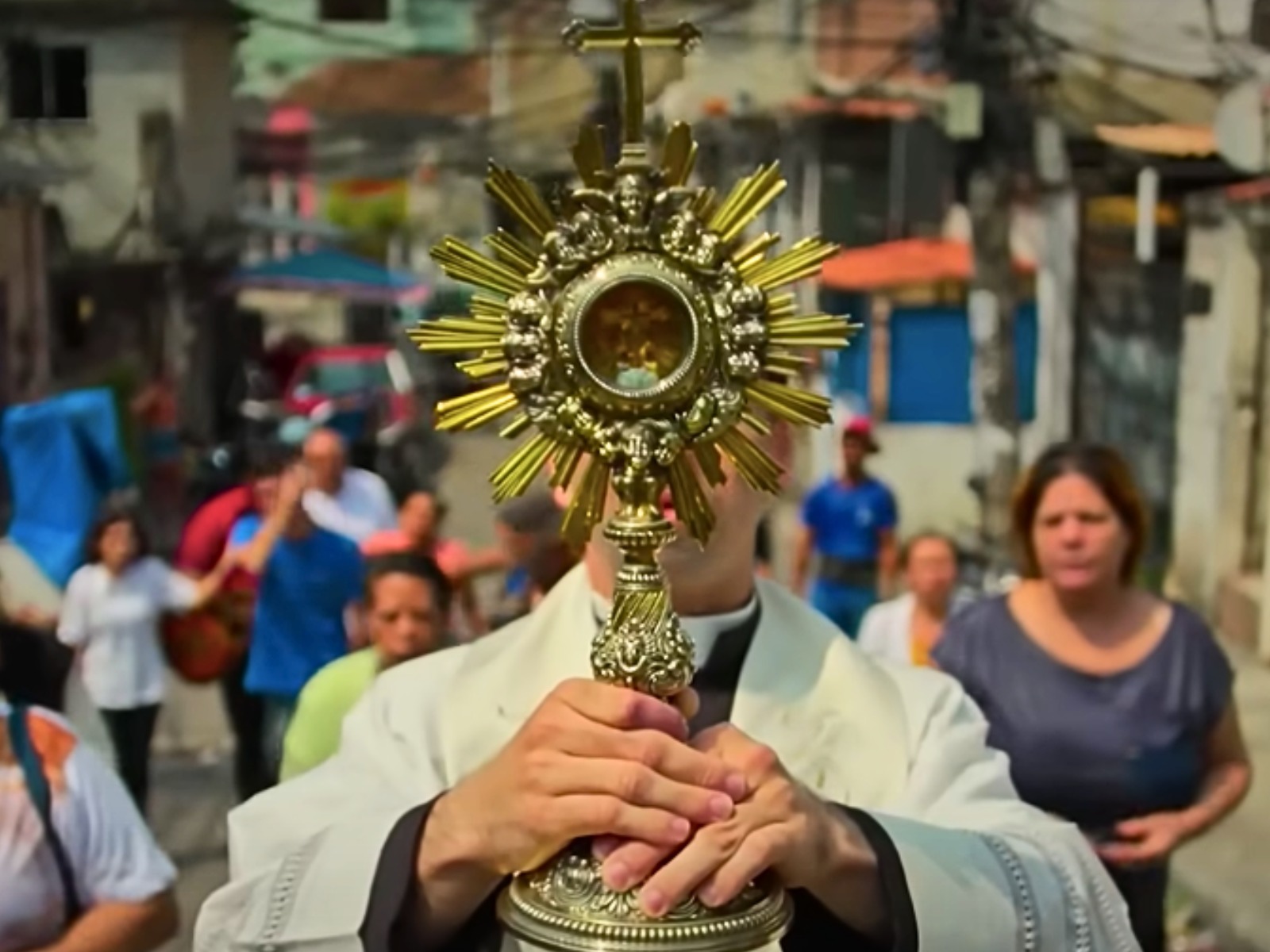 La serie documental "Misterios de la Fe" se compone de cuatro episodios narrados por David Harewood (Foto: Netflix)