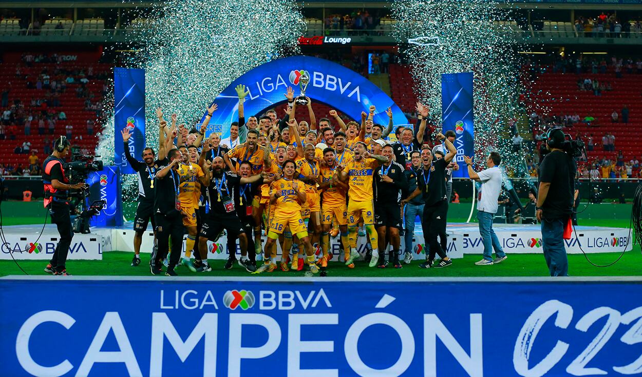 Tigres se consagró campeón del Clausura 2023 tras derrotar 3-2 a Chivas (Foto: EFE).