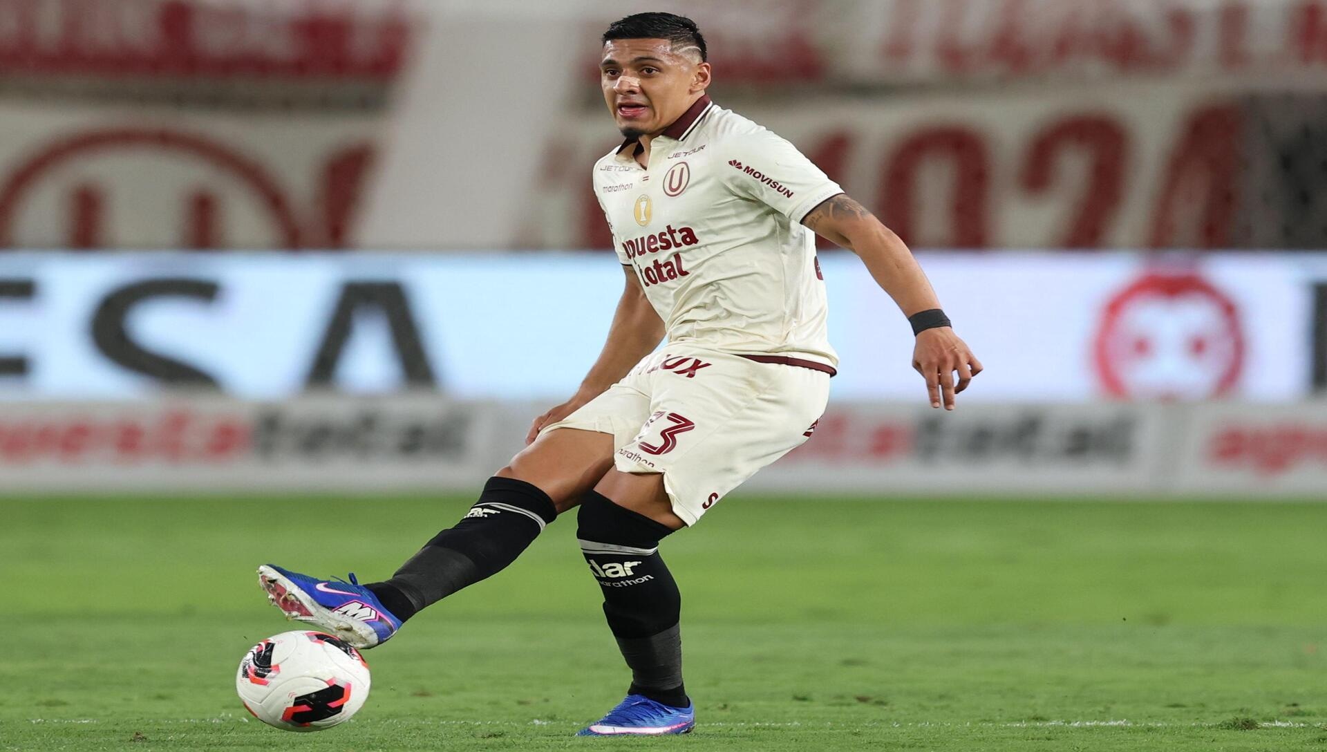 Los cremas quieren mostrar su mejor versión en el duelo Comerciantes Unidos vs Universitario (Crédito: Alamy Stock Photo).