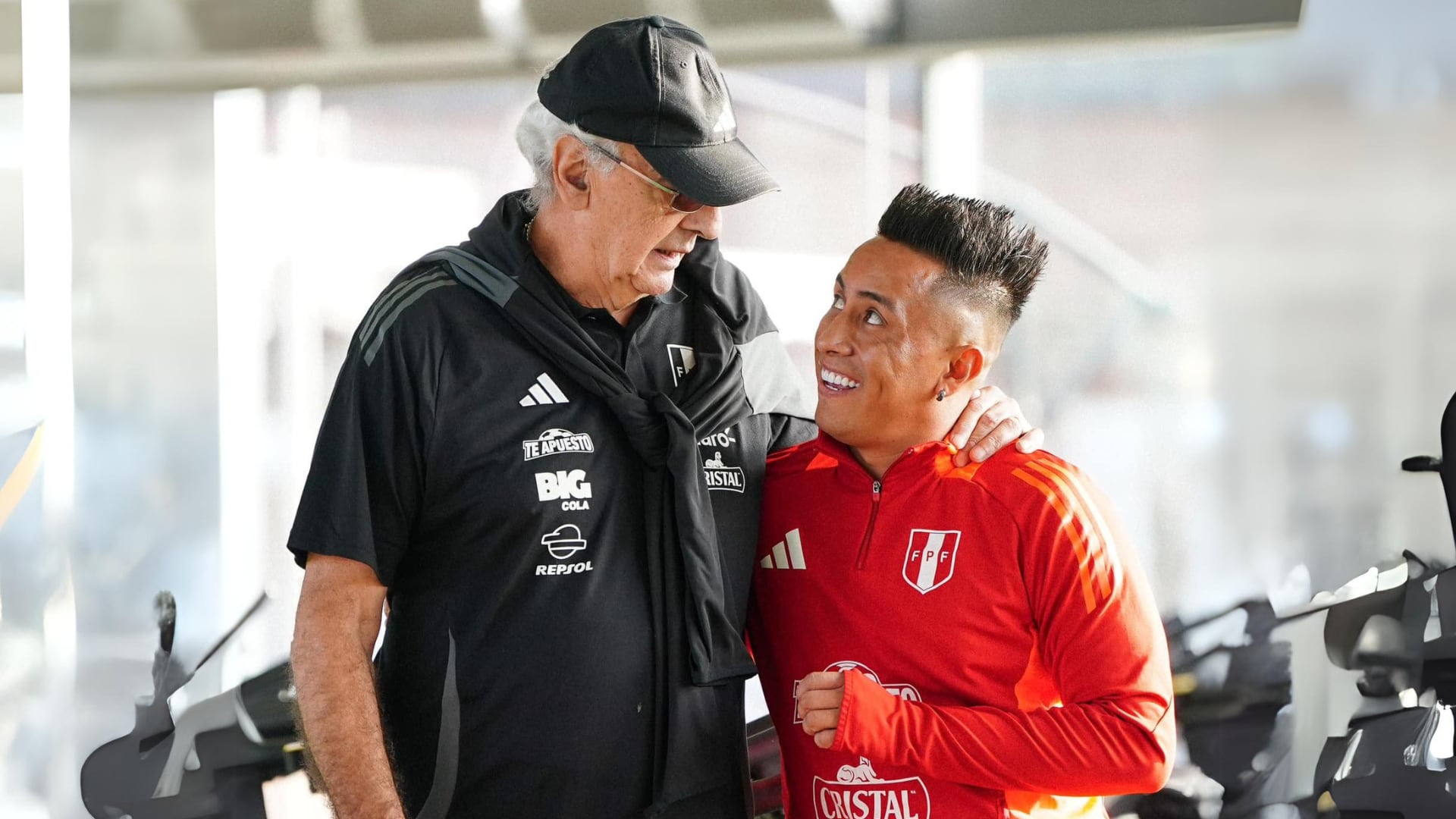 Jorge Fossati dirigió a Christian Cueva en la Selección Peruana. (Foto: FPF)