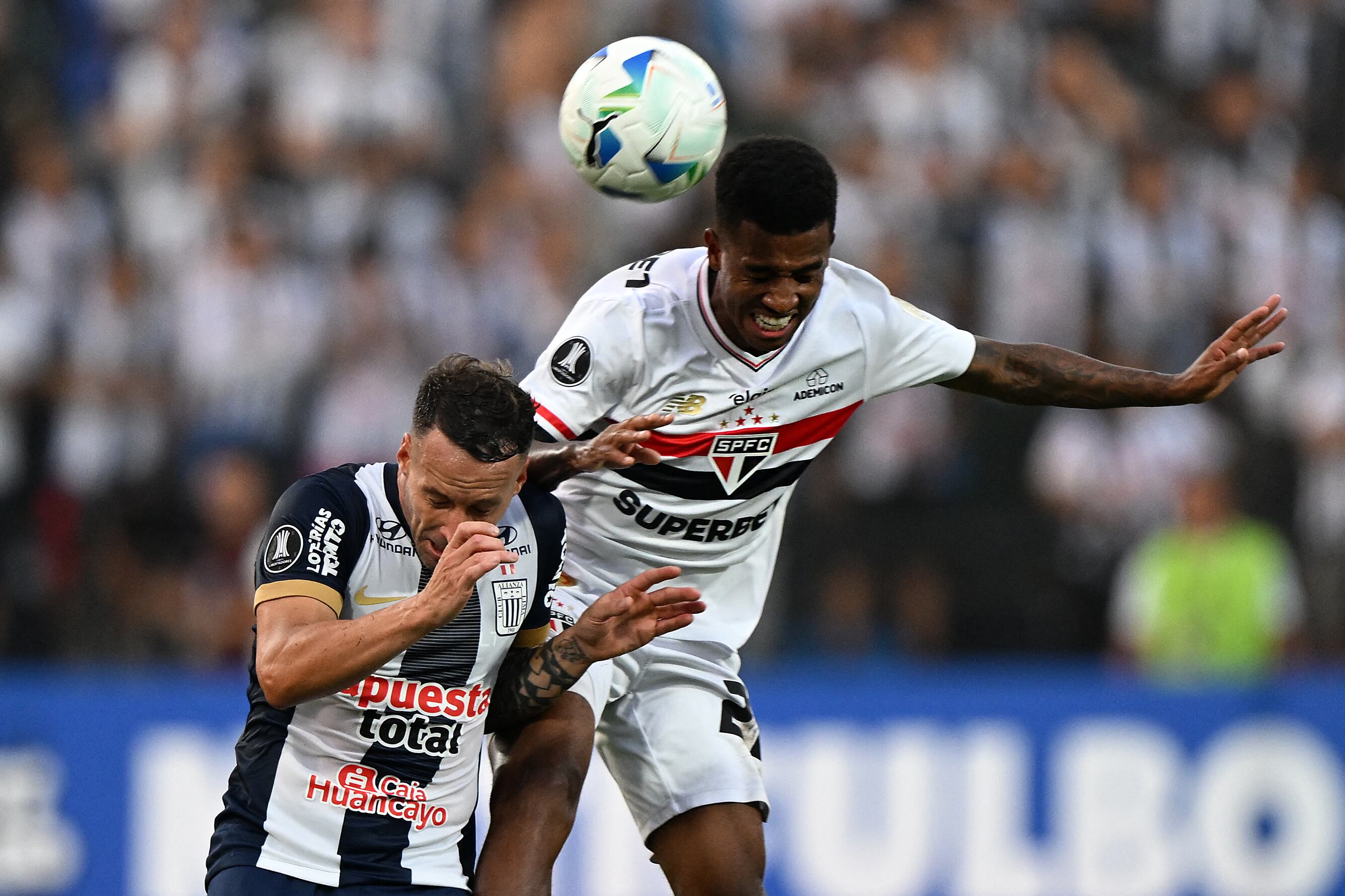 Alianza Lima vs. Sao Paulo por la cuarta jornada del Grupo D de la Copa Libertadores 2025. (Foto: AFP)