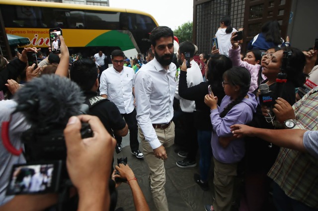 Plantel de Alianza Lima visitó el templo de Las Nazarenas, como parte de la tradición religiosa que tiene el club por el Señor de los Milagros. (Foto: jorge.cerdan/@photo.gec)