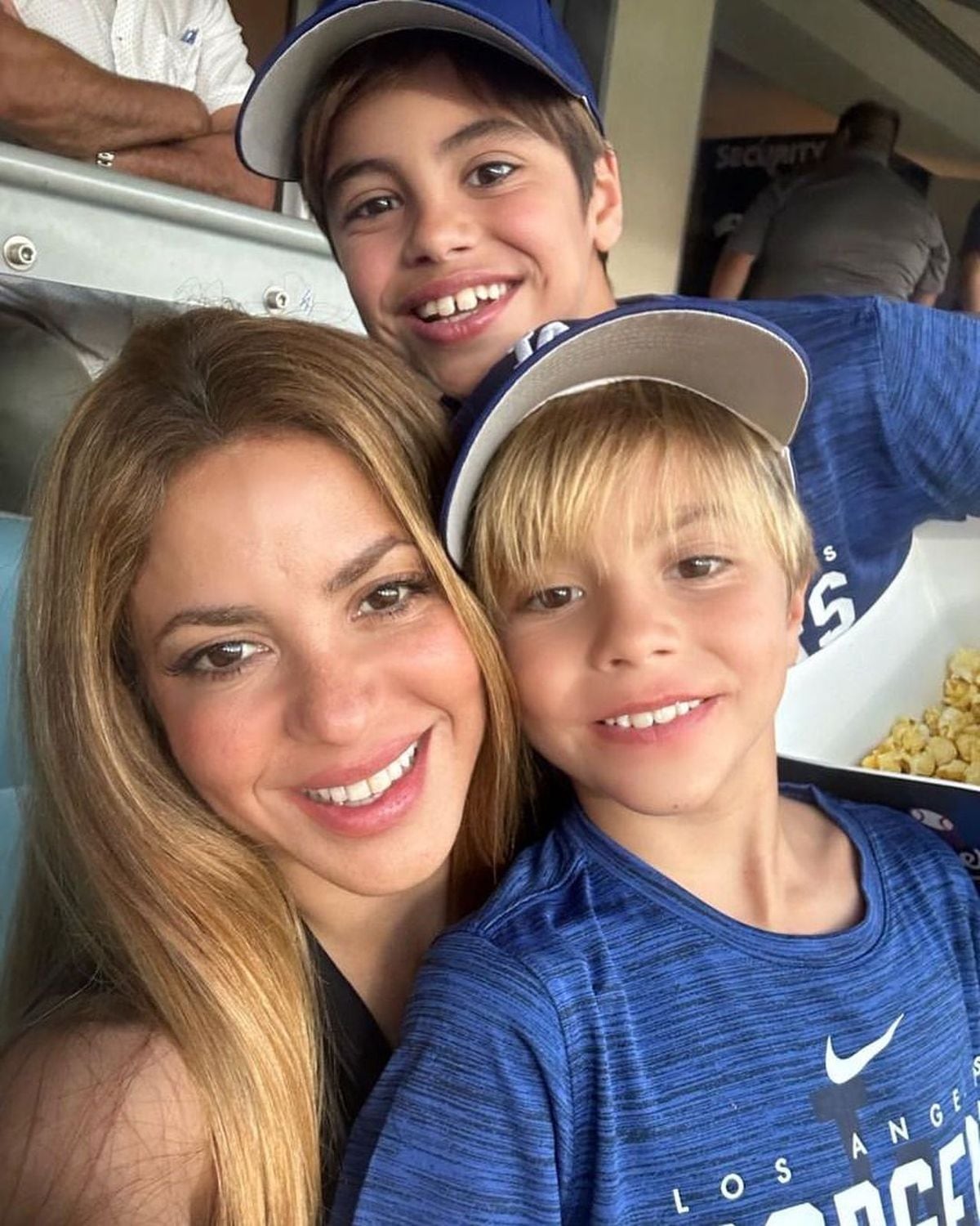 Shakira disfrutando su tiempo con sus hijos Sasha y Milán (Foto: Shakira / Instagram)