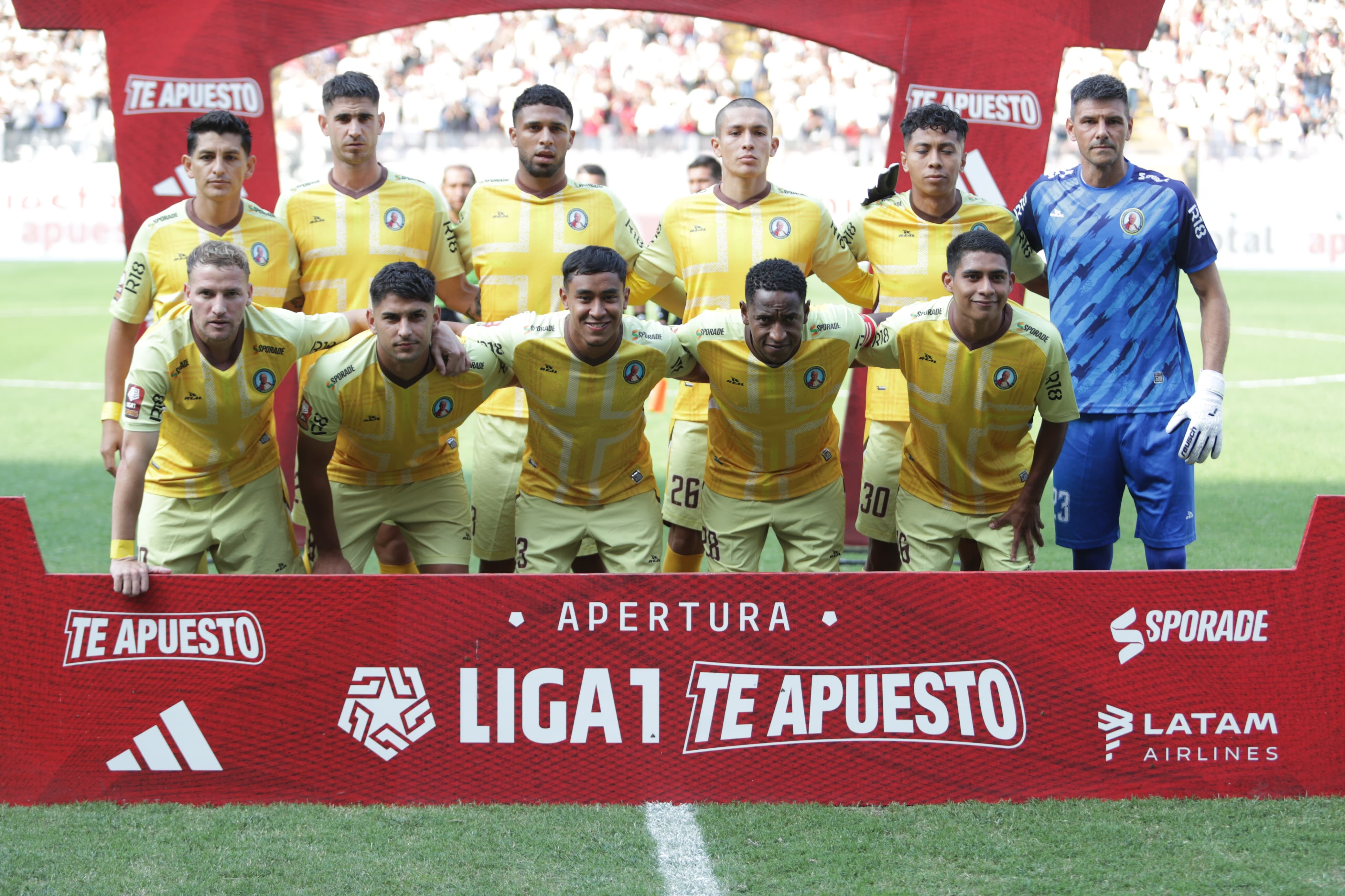 Juan Pablo II College hizo un partido muy inteligente en el Estadio Nacional. (Foto: GEC)