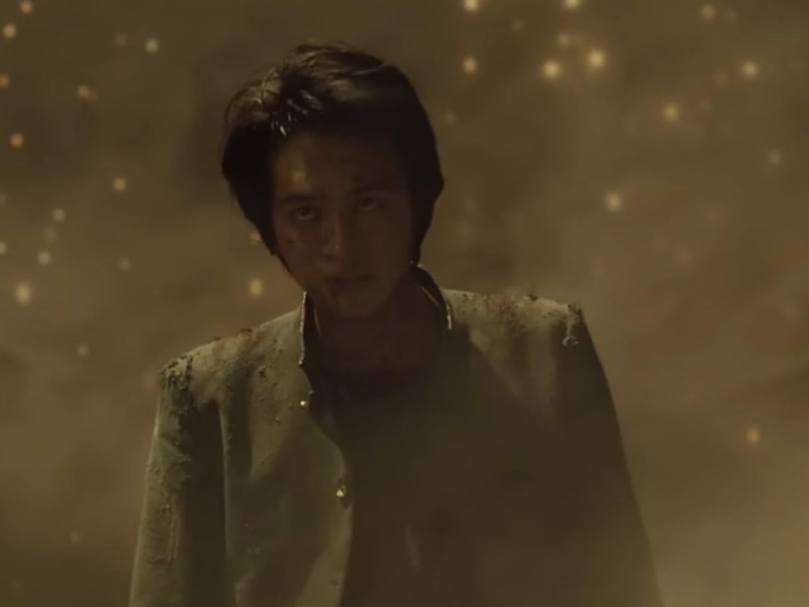 Takumi Kitamura como Yusuke Urameshi en una escena del live-action de “Yu Yu Hakusho”. El protagonista atraviesa uno de los escenarios más complicados de su historia (Foto: Netflix)