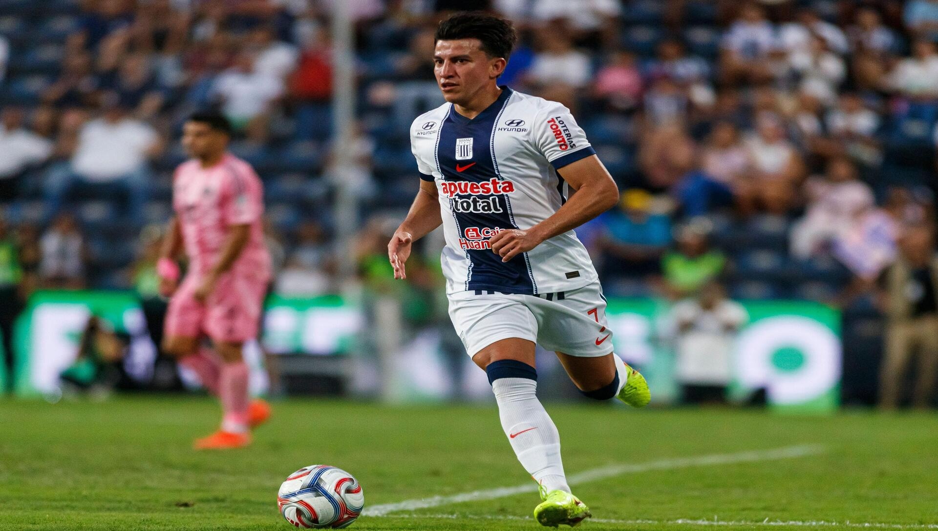 Los blanquiazules buscarán su segunda victoria del semestre en el duelo Alianza Lima vs Comerciantes Unidos (Crédito: Alamy Stock Photo).