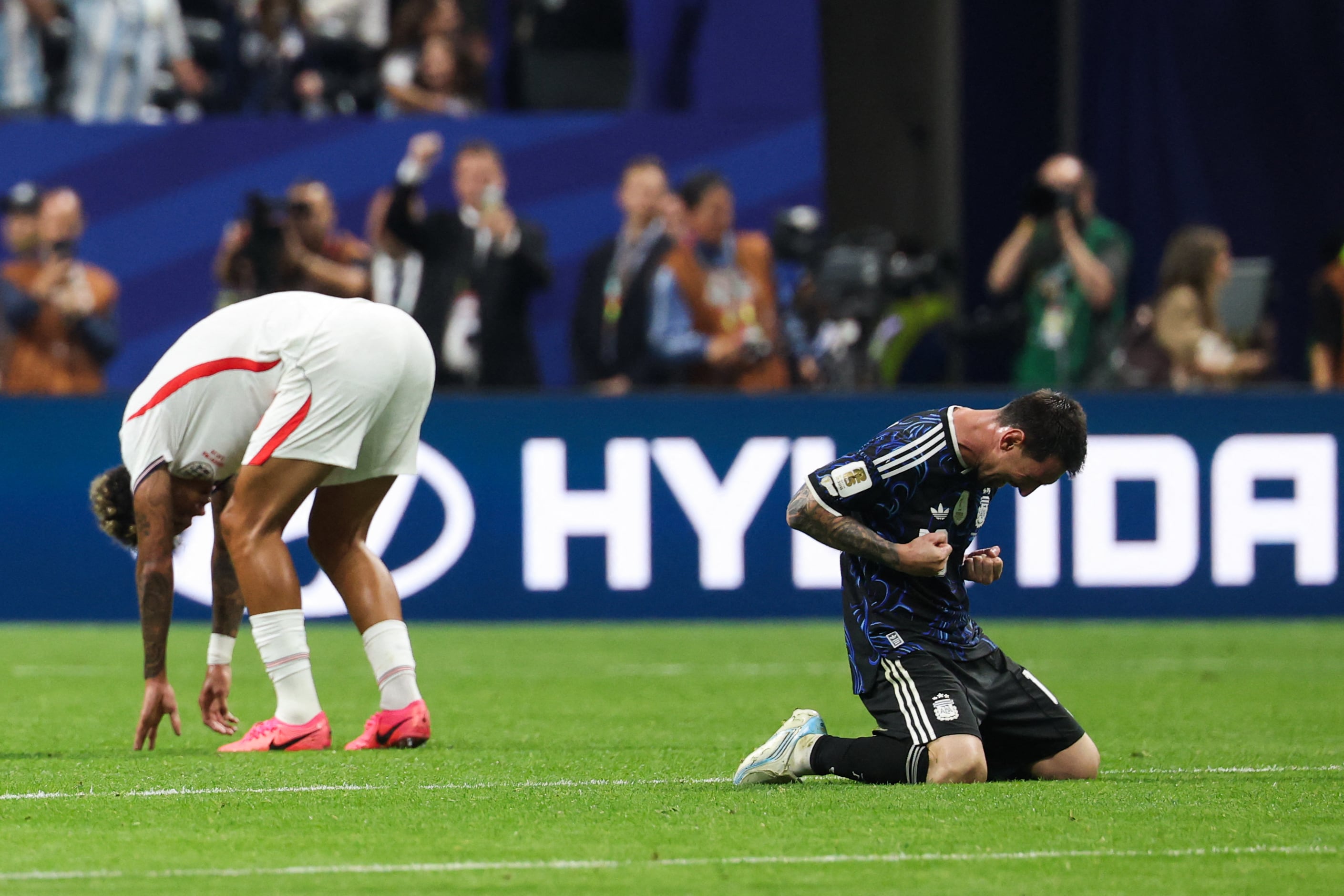 Inglaterra no pudo con Argentina y quedó fuera de la final del Mundial 2026. (Foto: AFP)