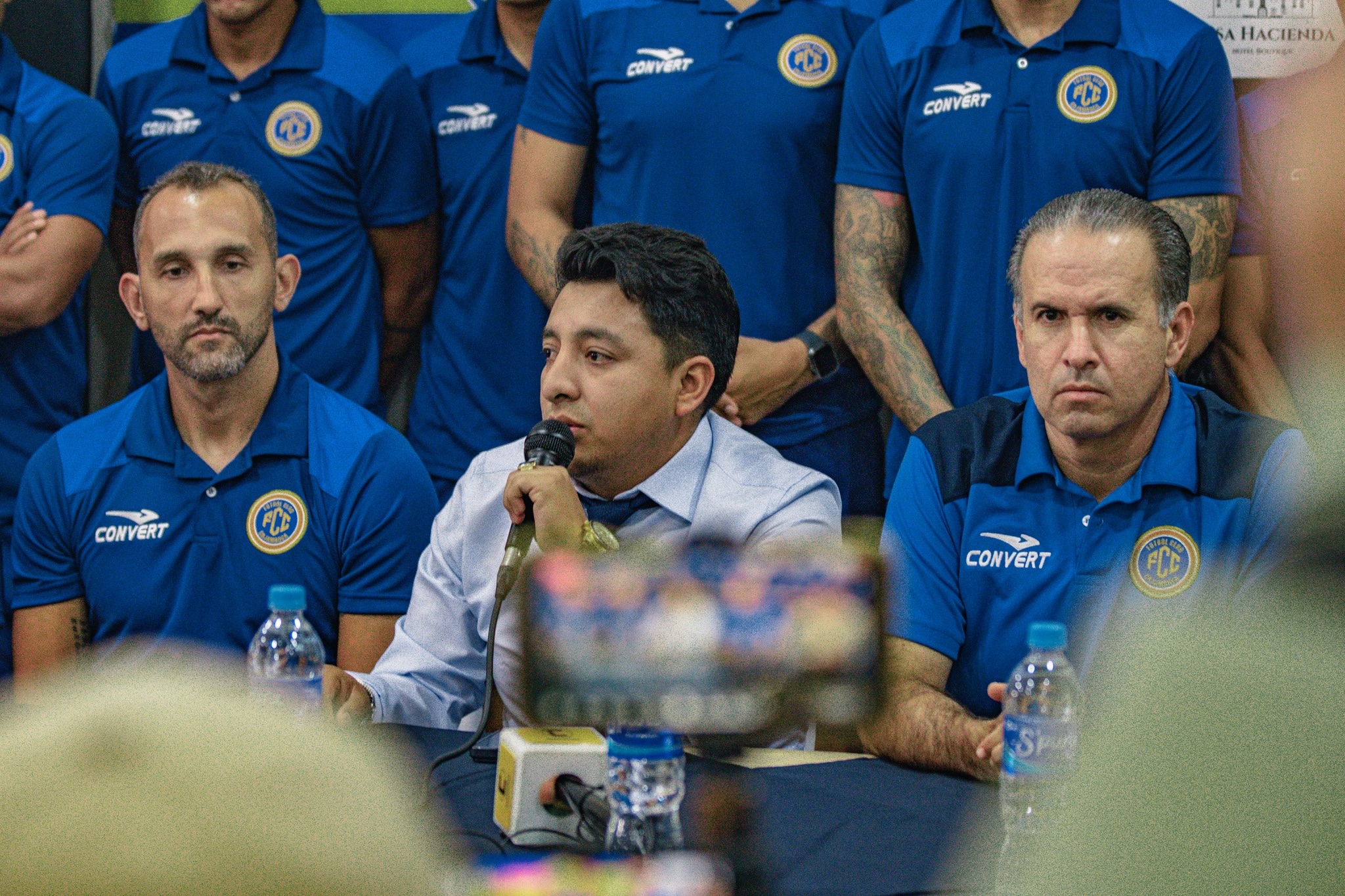 Omar Zavaleta también destacó la importancia de jugadores con trayectoria para el marketing del club. (Foto: FC Cajamarca)