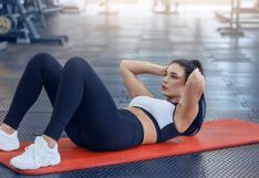 Tres ejercicios que puedes realizar en un mini gimnasio adaptado en casa