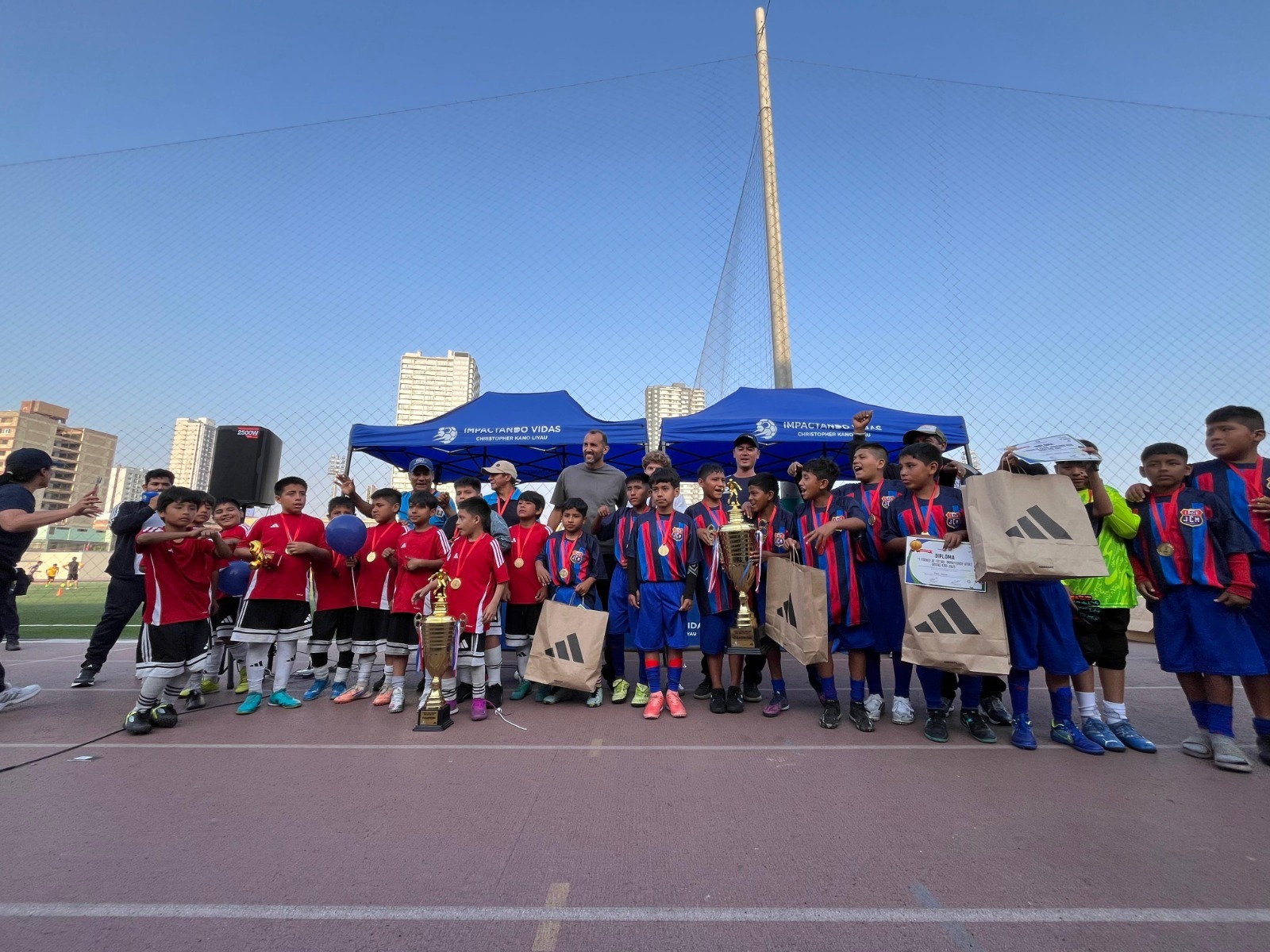 El Programa Social ‘Impactando Vidas’ cerró su torneo de fútbol. (Foto: Difusión)