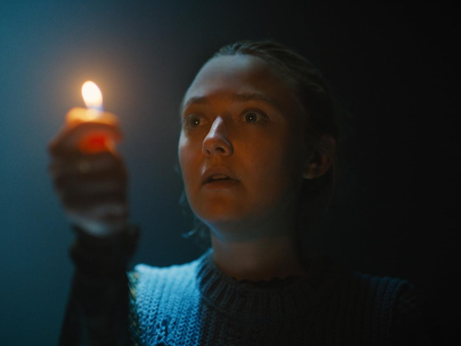 Dakota Fanning como Mina en la película “The Watchers” (Foto: New Line Cinema)