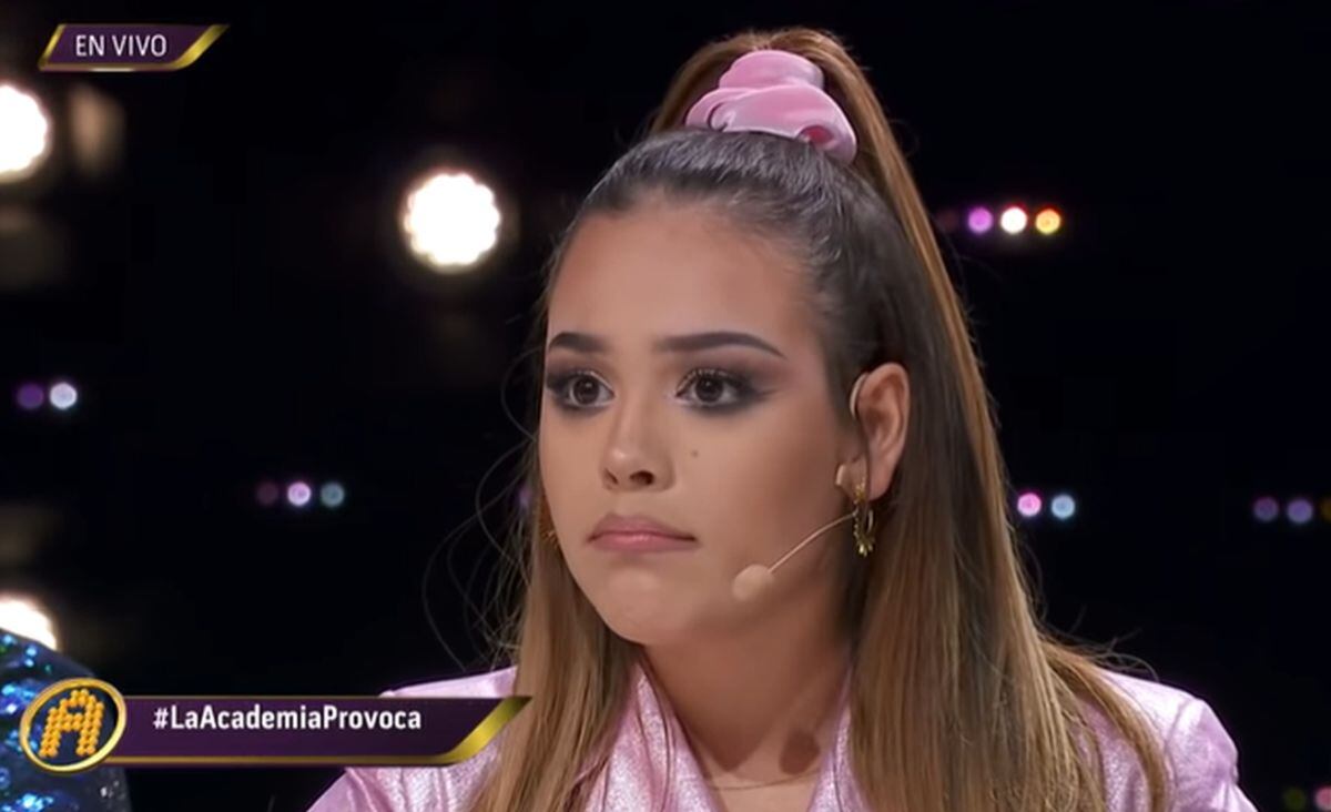 Danna Paola en "La Academia" (Foto: TV Azteca)