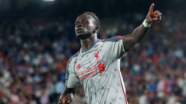 Gesto de crack: Sadio Mané fue sorprendido limpiando el baño de una mezquita [VIDEO]