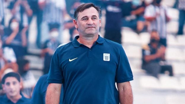 Carlos Bustos salió campeón nacional con Alianza Lima en el 2021. (Foto: Alianza Lima)