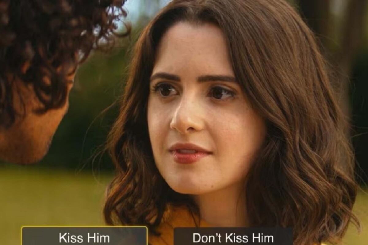 Laura Marano como Cami Conway en la película interactiva "Choose Love" (Foto: Netflix)