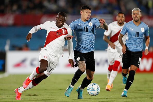 El último Perú vs Uruguay terminó 1-0 a favor de la Celeste, que ganó con gol de De Arrascaeta para el Mundial 2022. (Foto: Getty Images)