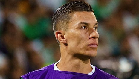 Horas cruciales para Matheus Uribe y Universitario: ¿por qué aún no se cierra su fichaje?