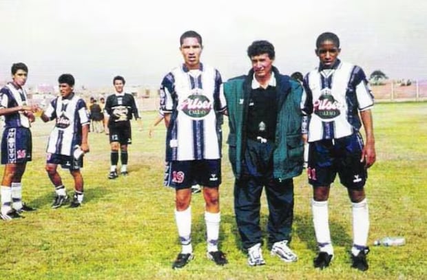 Guerrero y Farfán con el entrenador Julio García. (Foto: Archivo El Comercio)